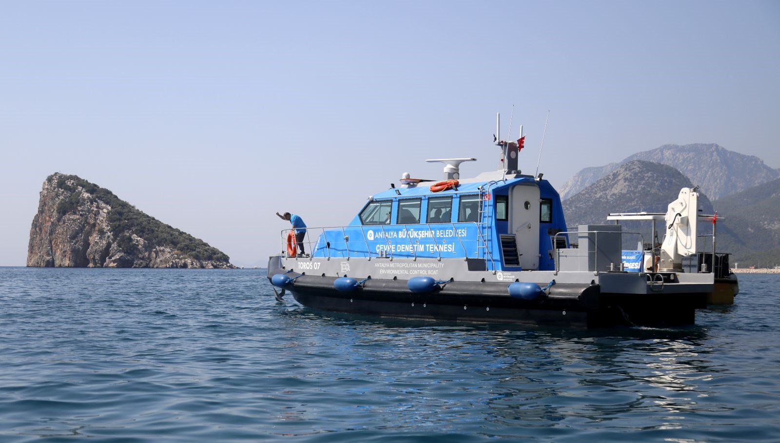Antalya’da kirlilik oluşturan 34 deniz aracına ceza yağdı